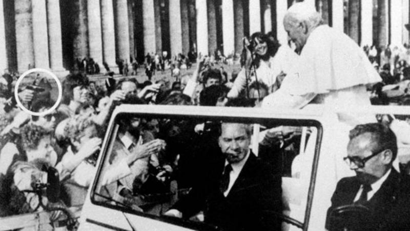 Assista: Momento que João Paulo II foi baleado