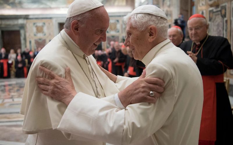 Saúde de Bento XVI se agrava e Papa Francisco pede orações!
