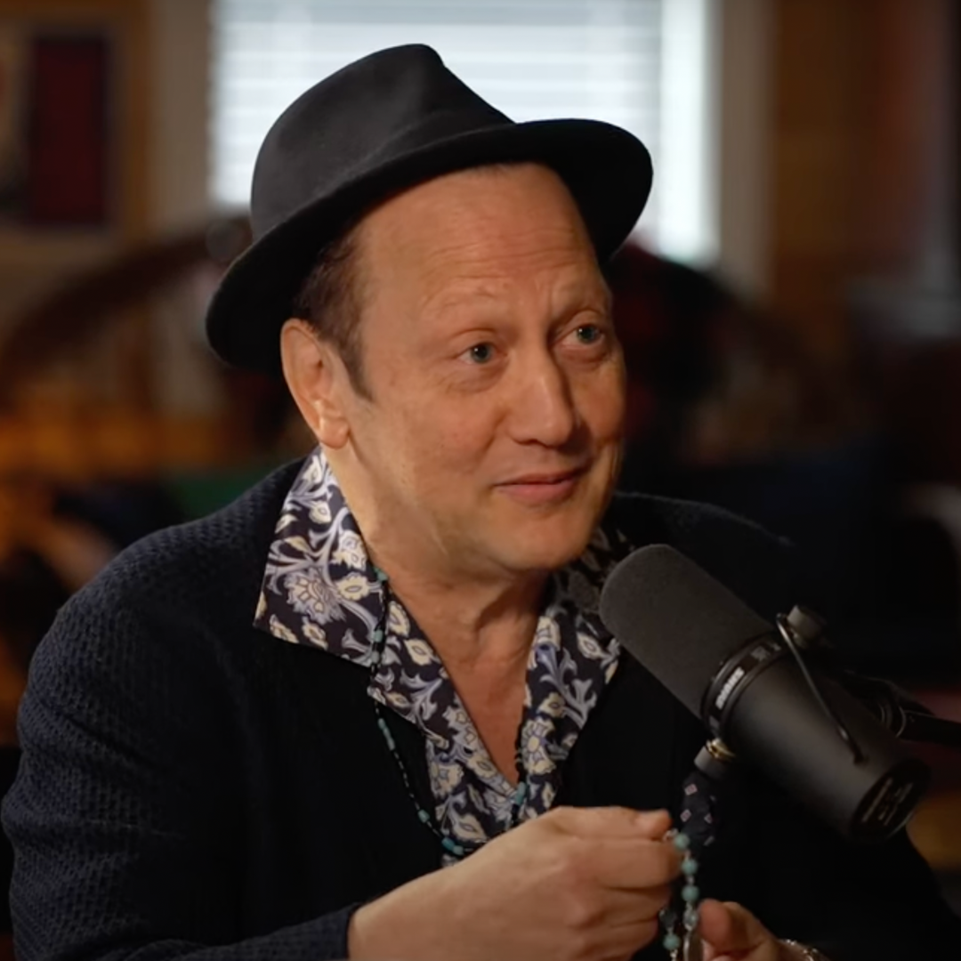 Ator Rob Schneider revela o poder de rezar o Rosário em meio às lutas: 'Foi lindo'