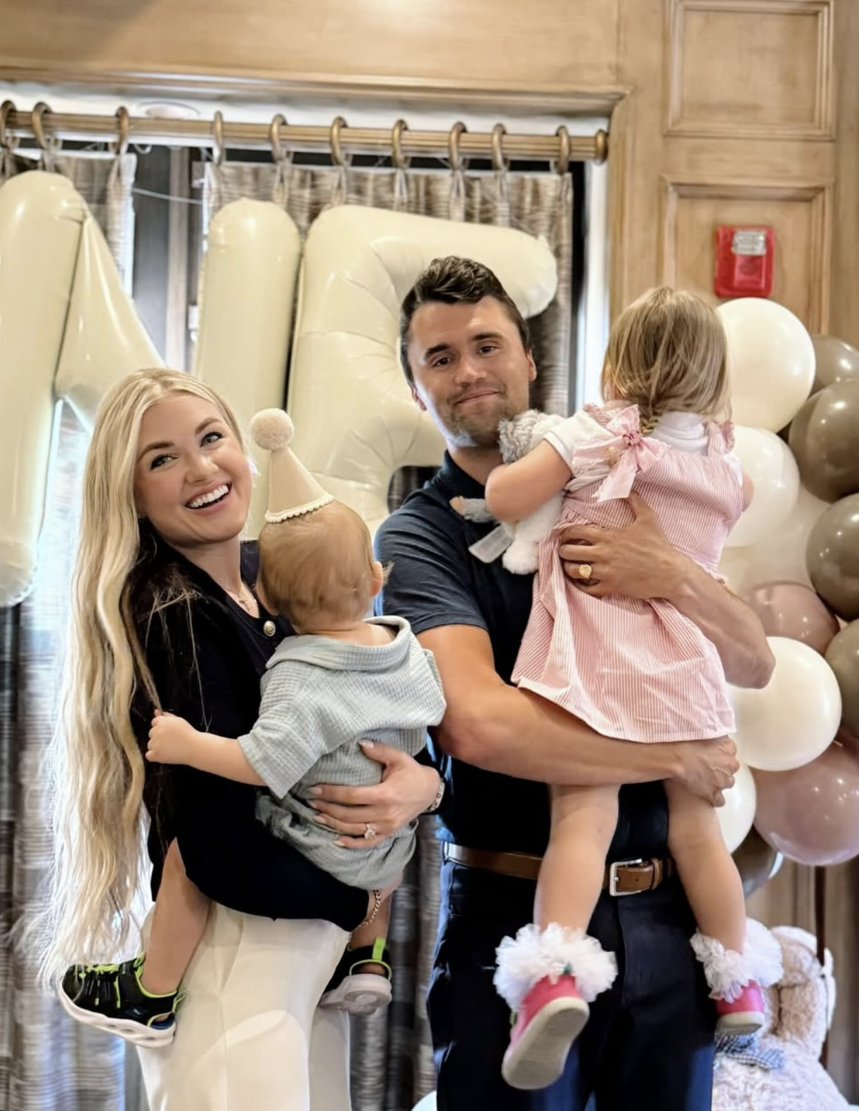 “Sua armadura”: Charlie Kirk “amava São Miguel”, revela a viúva Erika em entrevista à Fox News