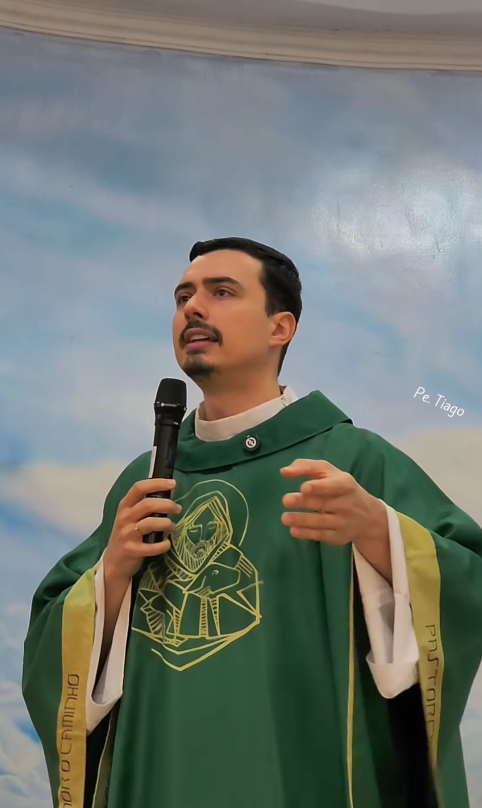 "Deus continua me escolhendo todo dia": padre com TDAH emociona ao compartilhar dificuldades vividas desde a infância