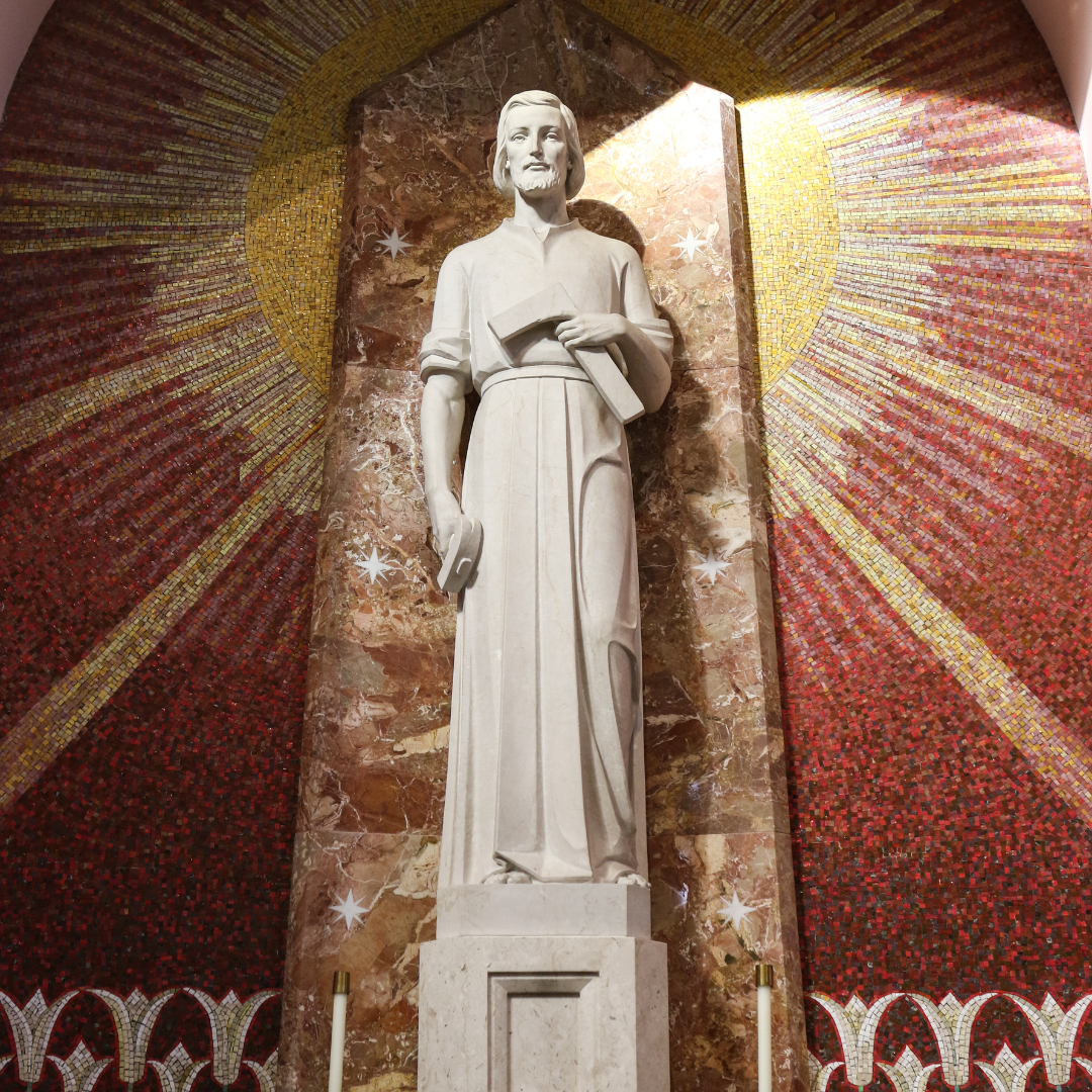 Um ente querido se afastou da fé? Reze esta oração a São José pela conversão dele