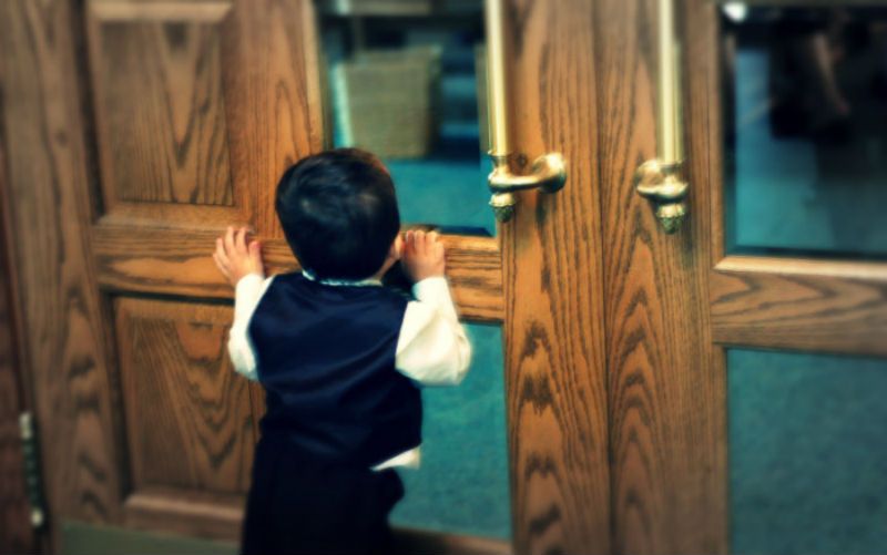 5 dicas para rezar na missa cuidando de filhos pequenos