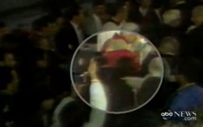O dia em que um padre radicalista tentou matar o Papa João Paulo II a facadas