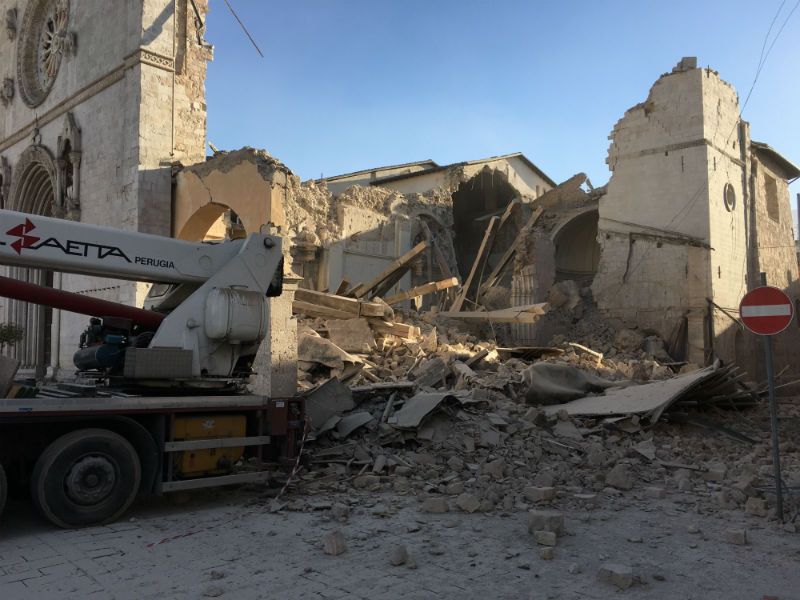 Igreja onde São Bento nasceu cai depois de terremoto na Itália