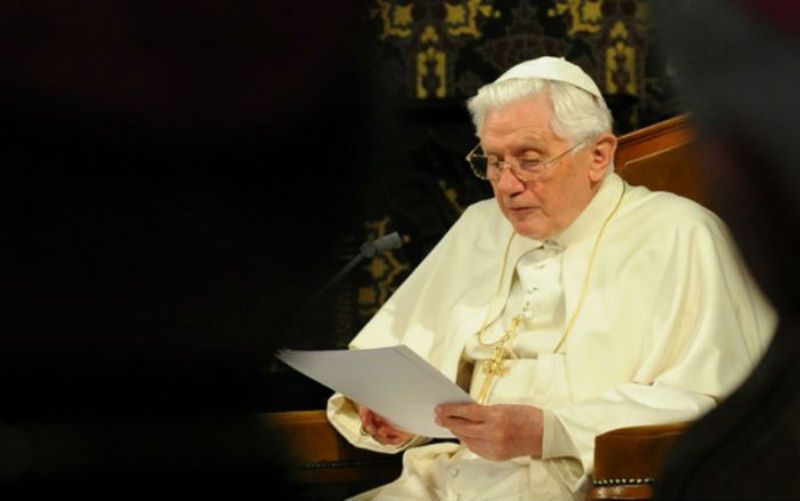 Bento XVI adverte a Europa do perigo de Estados ateus e teocráticos islâmicos