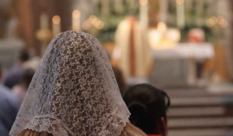 O uso do véu na Igreja Católica