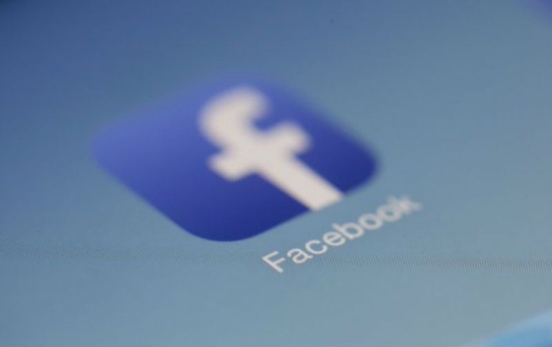 Facebook dá explicações oficiais por ter removido páginas católicas. Mas será que faz sentido?