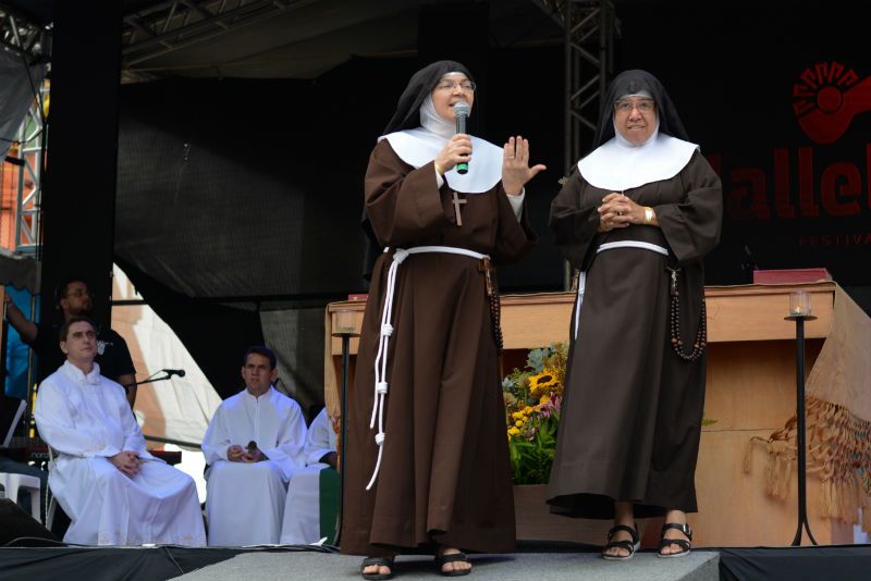 Irmãs de clausura participam de Festival Católico no Rio de Janeiro