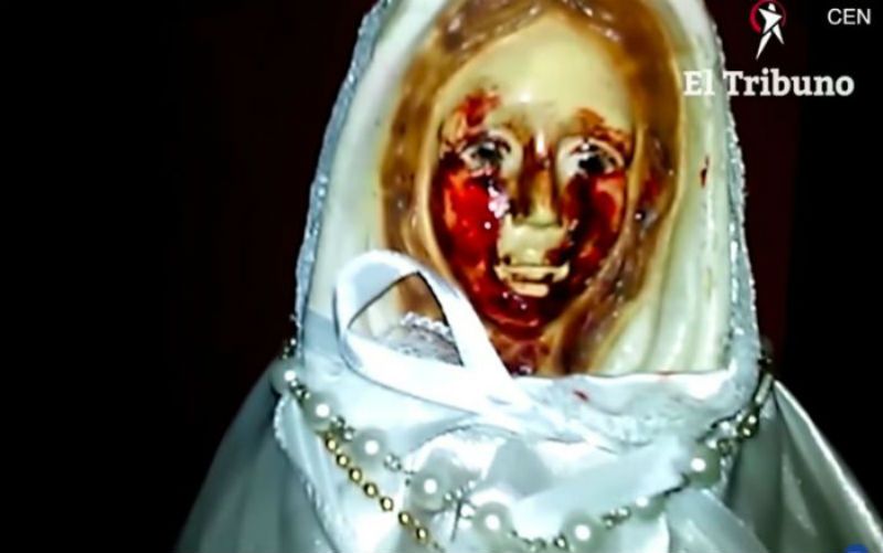 Imagem da Virgem Maria supostamente chorou sangue na Argentina (Veja vídeo)