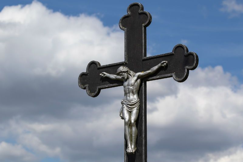 Não devemos ter vergonha da Cruz de Cristo