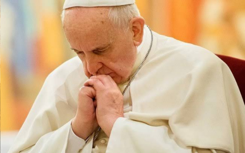 Papa diz que quando não rezamos pelos governantes devemos nos confessar