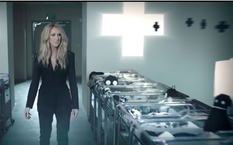 "Isso é satânico", diz exorcista sobre marca de roupas de gênero neutro de Celine Dion