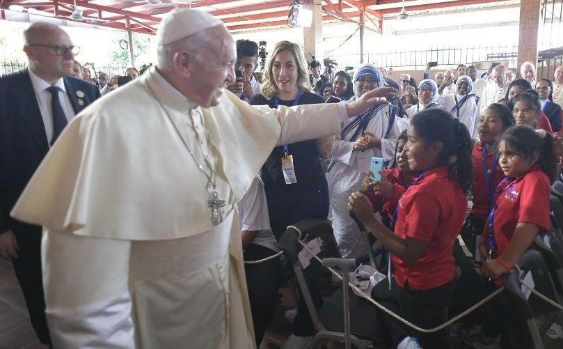 Papa Francisco reza pelas vítimas de Brumadinho
