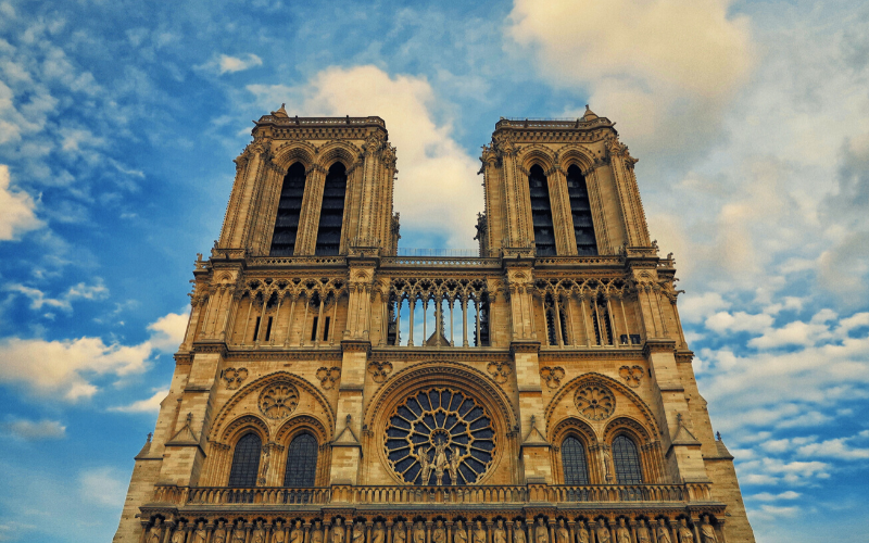 Sem invenções: Catedral de Notre Dame será reconstruída como era antes do incêndio