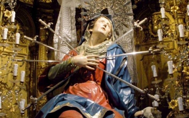 Nossa Senhora das Dores revelará segredos e converterá duros corações se você pedir, diz exorcista