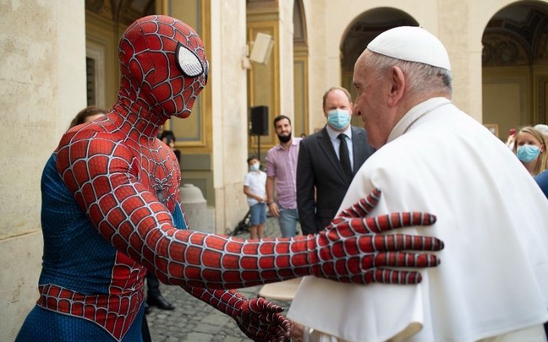 O Homem-Aranha foi ao Vaticano conhecer o Papa?