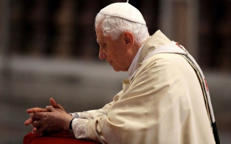 Papa Bento XVI diz que espera poder unir-se aos amigos no Céu logo