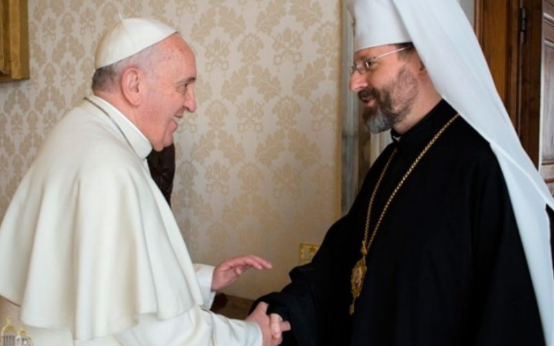 “Farei tudo que puder” para acabar a guerra, diz Papa a líder católico ucraniano