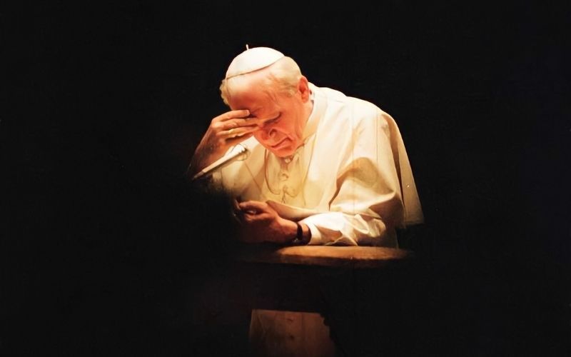 O que podemos aprender com a piedosa vida de oração de São João Paulo II