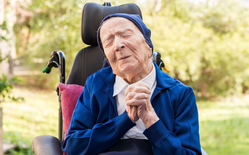 Considerada a pessoa mais idosa do mundo, freira francesa Ir. André morre aos 118 anos
