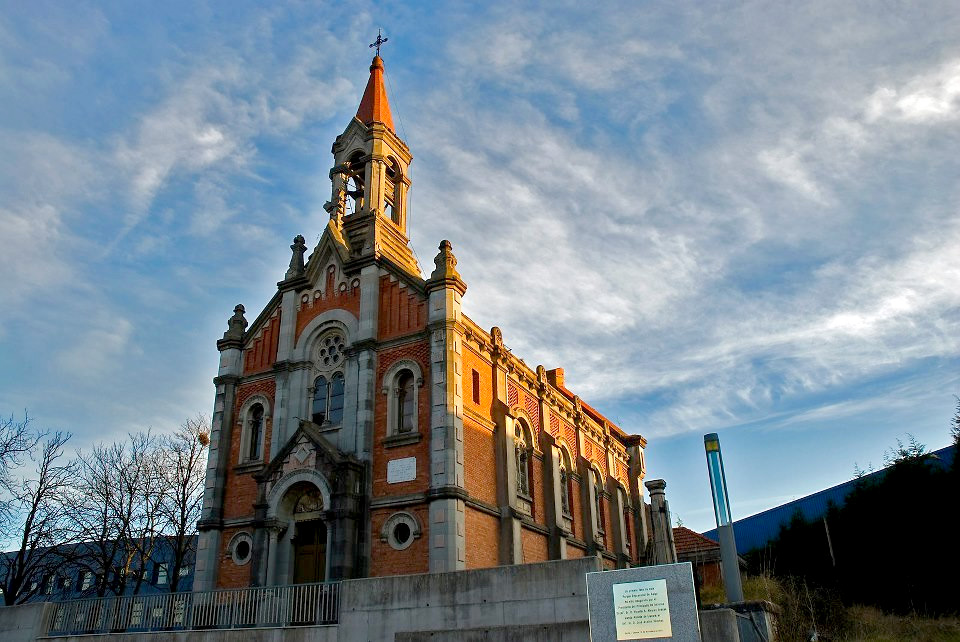 Igreja por fora, Boteco por dentro. Em Glasgow antigas igrejas se tornam  bares.