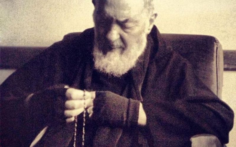 Santo Padre Pio, conhecido como o Santo dos Estigmas